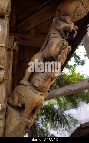 Indien Andhra Pradesh Hyderabad Landesmuseum 18. Jahrhundert Tempel Chariot Strebe carving-detail Stockfoto