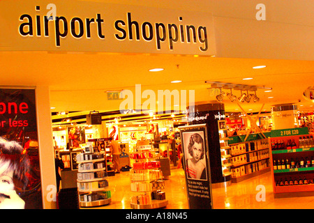 Manchester International Airport Dutyfree Duty Free Duty free Shopping England UK United Kingdom GB Großbritannien britische Inseln Stockfoto