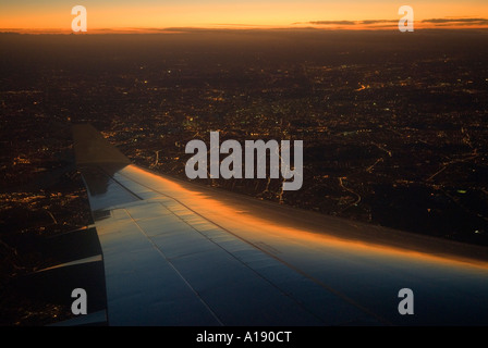 Dämmerung am Abend Sonnenuntergang über London England Stockfoto