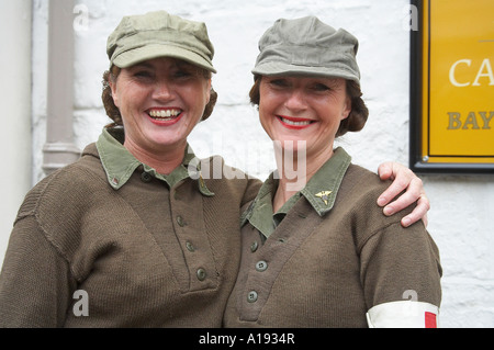 Paar der weiblichen amerikanischen Soldaten am Wochenende Pickering Krieg alljährlich im Oktober North Yorkshire Stockfoto