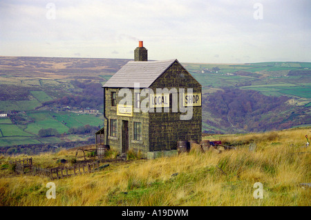 Dorfladen am Set von die Liga der Herren BBC TV-Serie, in Marsden Moor, HadfieldWest Yorkshire Stockfoto