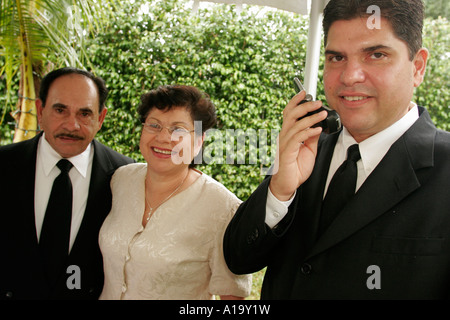 Miami Florida, Hochzeit, Veranstaltung, Ehe, Haus, Haus Häuser Häuser Häuser Wohnsitz, Wohnsitz, Hof, Zeugen Jehovas, lateinamerikanisch-lateinamerikanisch-lateinamerikanisch-ethnisch immig Stockfoto