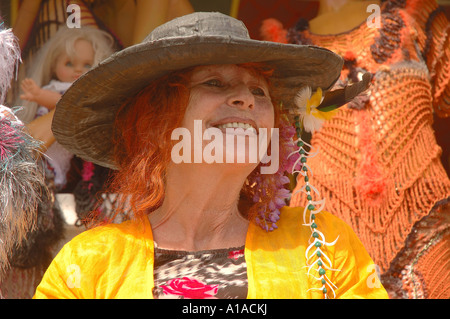 Deutscher Designer Mora, Hippiemarkt Las Dalias jeden Samstag in Sant Carles de Peralta, Ibiza, Balearis Inseln, Spanien Stockfoto