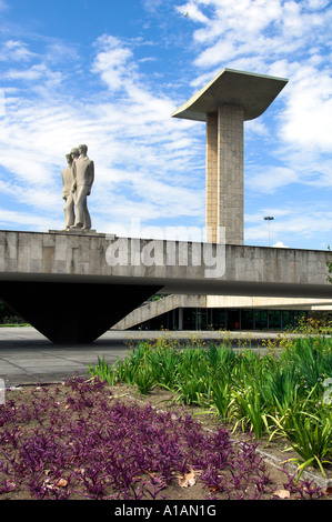 Das Kriegerdenkmal zum Gedenken an Brasilien s Beteiligung im 2. Weltkrieg in der Nähe von Gloria Pier in Rio De Janeiro Brasilien Stockfoto