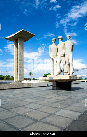 Das Kriegerdenkmal zum Gedenken an Brasilien s Beteiligung im 2. Weltkrieg in der Nähe von Gloria Pier in Rio De Janeiro Brasilien Stockfoto