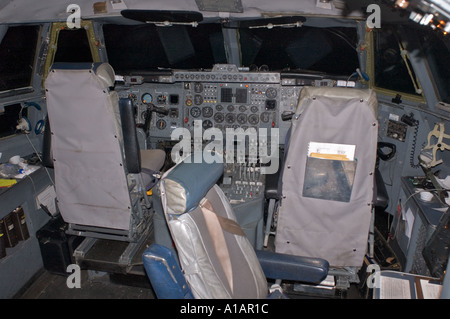 Cockpit eines Flugzeugs Shorts SC 5 Belfast Cargo Stockfoto