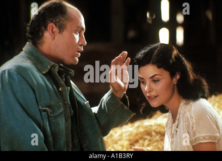 Von Mäusen und Männern Jahr 1992 Direktor Gary Sinise John Malkovich Sherilyn Fenn basierend auf John Steinbeck s Buch Stockfoto