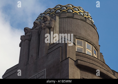 Spitze der Krone Palastgebäude in Na Prikope Seitenstraße Wenceslas Square Nove Mesto Prag Tschechische Republik Stockfoto