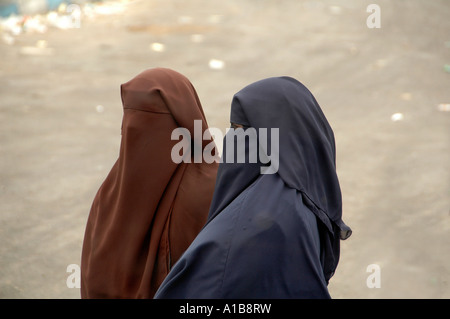 Ägyptische Frauen tragen volle Niqab Bekleidungs-Ägypten Stockfoto