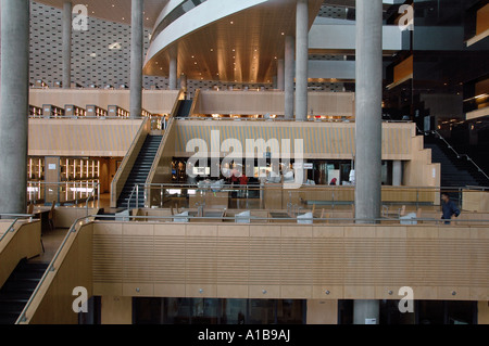 Innenraum der Bibliotheca Alexandrina eine große Bibliothek und kulturellen Zentrum in der Stadt Alexandria in Ägypten Stockfoto