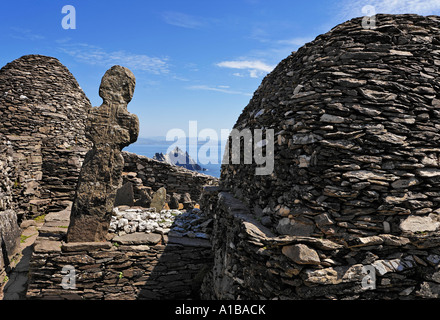 Die Häuser aus Stein, die ohne Zement gebaut sind und den Friedhof der Mönch Siedlung, die 588 gegründet wurde und war verlassen Stockfoto