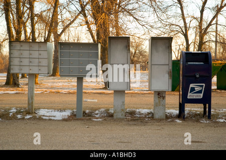 Postamt Briefkästen entlang der Straße in kleinen ländlichen Minnesota Stadt Stockfoto