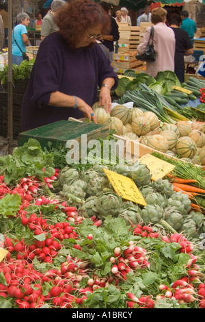 Markt Tag, Villefranche de Rouergue, 12, Aveyron, Massif Central, Quercy, Frankreich, Europa Stockfoto