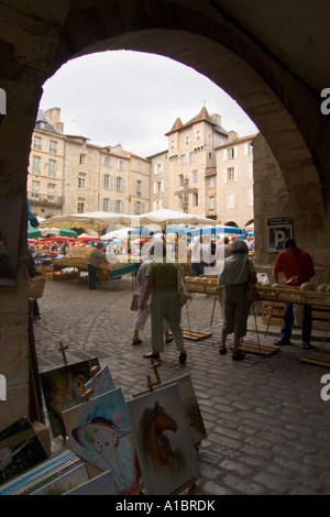 Markt Tag, Villefranche de Rouergue, 12, Aveyron, Massif Central, Quercy, Frankreich, Europa Stockfoto