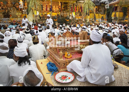 Ubud Tempel, Massen Stockfoto