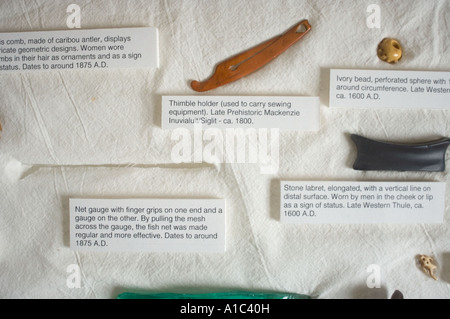 Artefakte im Herschel Island Museum abseits das Mackenzie River Delta Yukonterritorium, Kanada Stockfoto