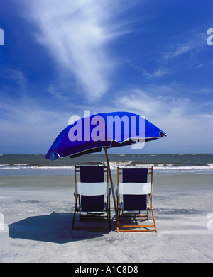 Sonnenschirm und Stühlen St. Simons Island Georgia USA Stockfoto