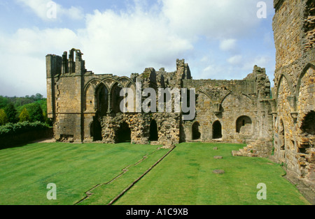 Ruinen von Easby Abbey, in der Nähe von Richmond, North Yorkshire, England, UK. Stockfoto