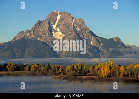 Grand Teton National Park in Wyoming Vereinigte Staaten von Amerika im Herbst von den stillen Wassern der Oxbow gesehen Stockfoto