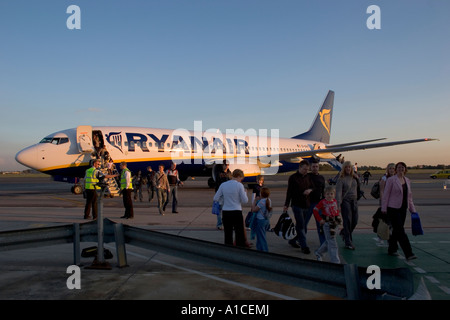Ryanair Flugzeuge stehen auf dem Laufsteg Stockfoto