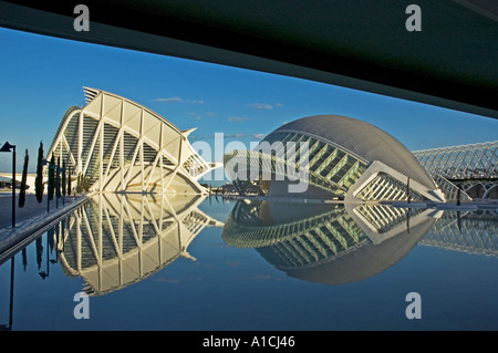 Spanien Valencia Provinz Valencia La Ciudad de las Artes y las Ciencias Stadt der Künste und Wissenschaften lhemispheric Stockfoto