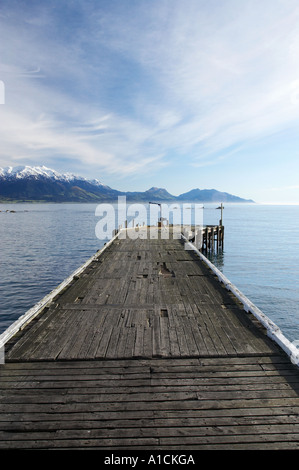 Anlegesteg und seewärtigen Kaikoura reicht Kaikoura Marlborough Südinsel Neuseeland Stockfoto