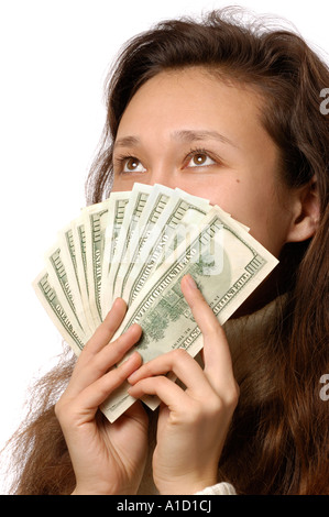 Glückliche Frau Abdeckung mit hundert-Dollar-Scheine Stockfoto