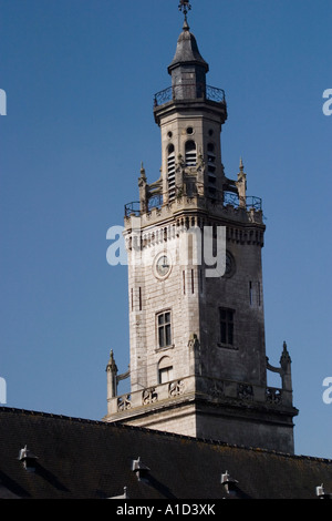 Glockenturm des Rathauses Platz d Armes Hesdin Pas de Calais Stockfoto