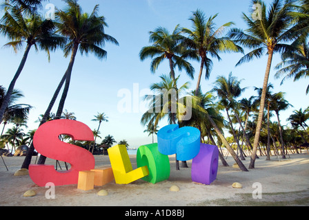 SENTOSA Island Isle Resort SILOSO BEACH Singapur Asien großen Buchstaben S I L O S O Hauptstädte riesige gigantische Skulptur Figur Wahrzeichen Stockfoto