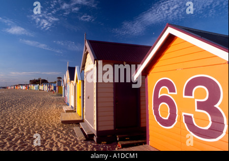 Die legendären bunten Strandhütten auf Brighton Beach, Melbourne, Australien Stockfoto