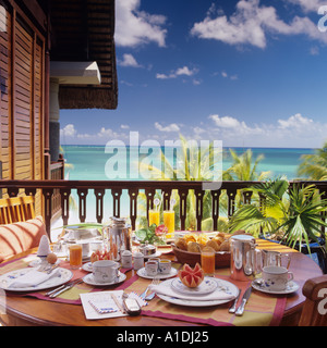 Frühstück auf der Veranda an der Royal Palm Hotel Mauritius Stockfoto