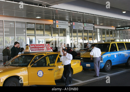 California Golden State, Südkalifornien, Pazifik, Los Angeles International Airport, Taxis, CA050119008 Stockfoto