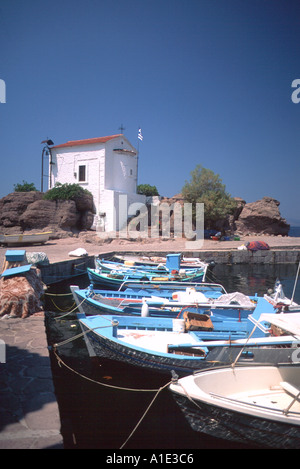 Boote im Hafen Skala Sikaminias Lesbos Lesvos Nord Ägäis Griechenland Europa Stockfoto