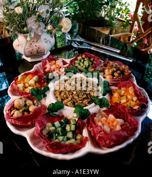 Wildreis-Salat und Radicchio hors'doevre Stockfoto