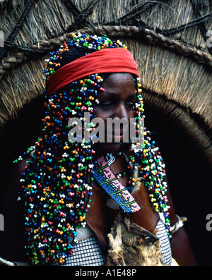 Zulu Frau mit traditionellen Kopf Kleid Zululand Natal in Südafrika Stockfoto