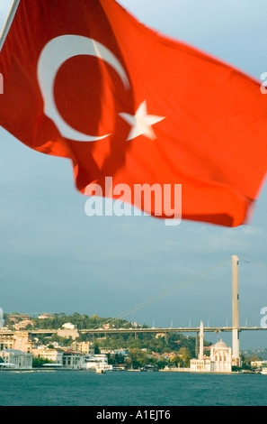 Die Europa-Seite-Pylon des die Fatih Sultan Mehmet-Brücke, neben Ortakoy-Moschee, dem Bosporus, Istanbul, Türkei. DSC 7264 Stockfoto