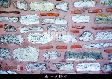 Außenansicht des Palastes Küchenwand, Steinmetzarbeiten mit kontrastierenden Mörtel, Topkapi-Palast, Sarayi, Istanbul, Türkei. Stockfoto