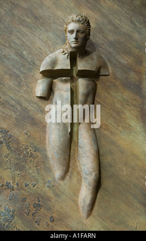Relief in der Messingtür der Kirche Santa Maria degli Angeli auf der Piazza della Republica, Quirinal in Rom, Italien Stockfoto