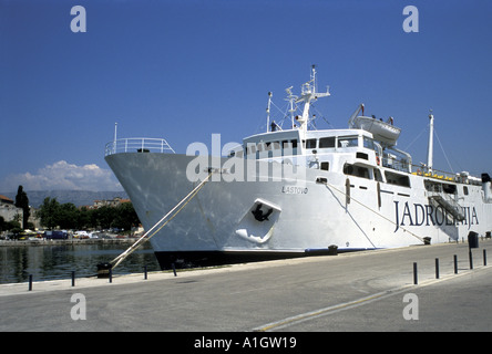 International Car Ferry Liner Jadrolinija angedockt an Split Hafen Kroatien Dalmatien Makarska Riviera Adria Mai 2004 Stockfoto