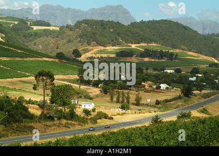 Stellenbosch Wine Route entlang der R44 Autobahn Western Cape Südafrika RSA Stockfoto