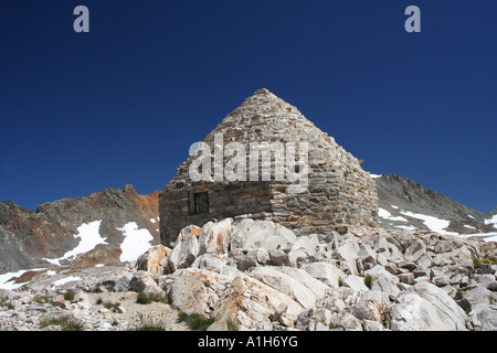 Muir Hütte am Muir Pass Stockfoto