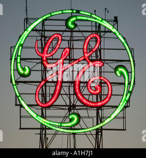 Lichtreklame und Logo begrüßt Besucher zu General Electric Stammwerk Schenectady New York Stockfoto