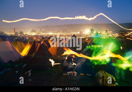 Campingplatz In den Abend Glastonbury Festival Pilton Somerset UK Stockfoto