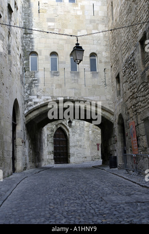 Durchgang in die Erzbischöfe Palace Narbonne Frankreich Europa Stockfoto