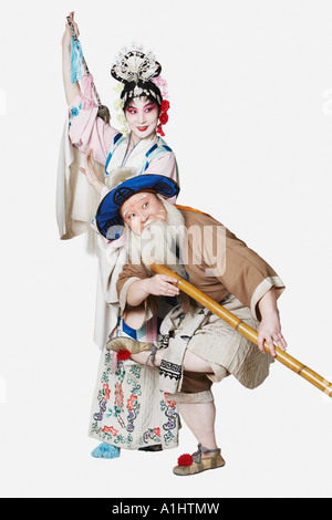 Mitte erwachsener Mann und eine reife Frau in traditioneller Kleidung Stockfoto