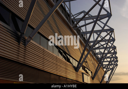 Stadion-Seite bei Sonnenuntergang. Das neue Fußballstadion in Southampton als ein Heim für Southampton Football Club gebaut. Stockfoto
