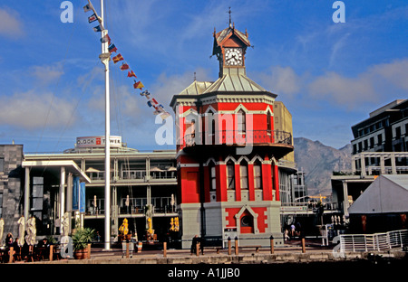 CAPE TOWN Südafrika Oktober The Clock Tower gebaut im Jahre 1882 als die ursprüngliche Hafenmeisterei an der Waterfront Stockfoto