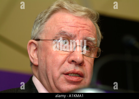 Paul Murphy Labour-Abgeordneter und Staatssekretär für Nordirland anlässlich einer Umweltkonferenz in London, März 2005 Stockfoto