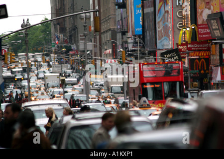 Vom Times Square an der 44. Straße, Blick nach Norden NYC Stockfoto