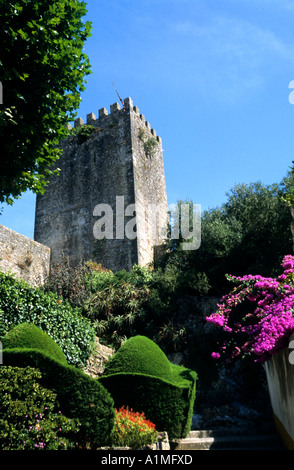 Portugal Obidos weiß getünchten Häuser Burgmauern Stockfoto